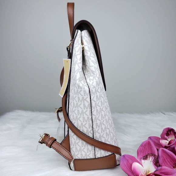 🌺NWT Michael Kors MD Hayes backpack bag Vanilla - Picture 3 of 8